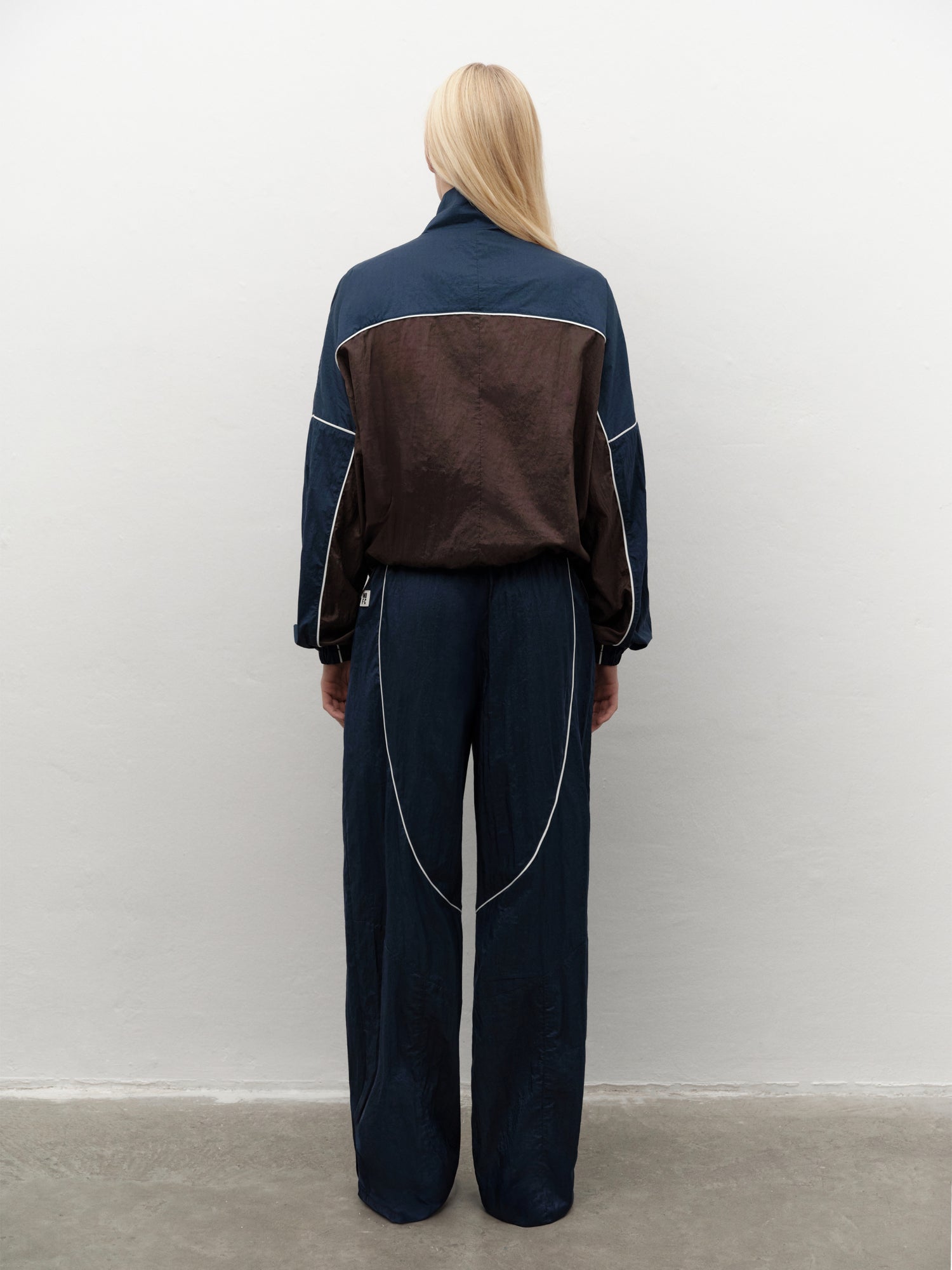 Unisex Retro-inspired Nylon Zip-up Jacket in Navy-Brown