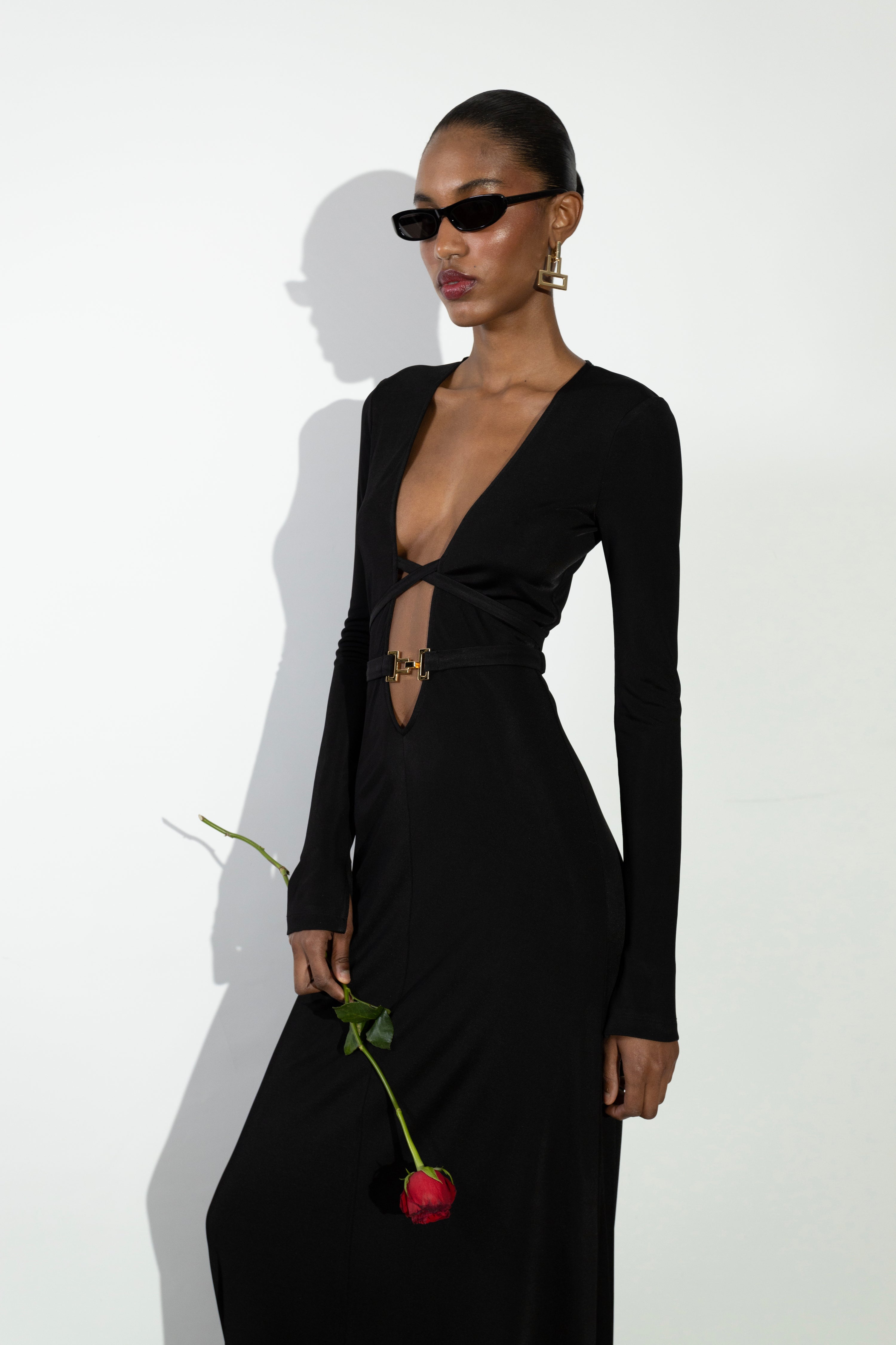 'Aida' Low V-neck buckled detailed jersey dress