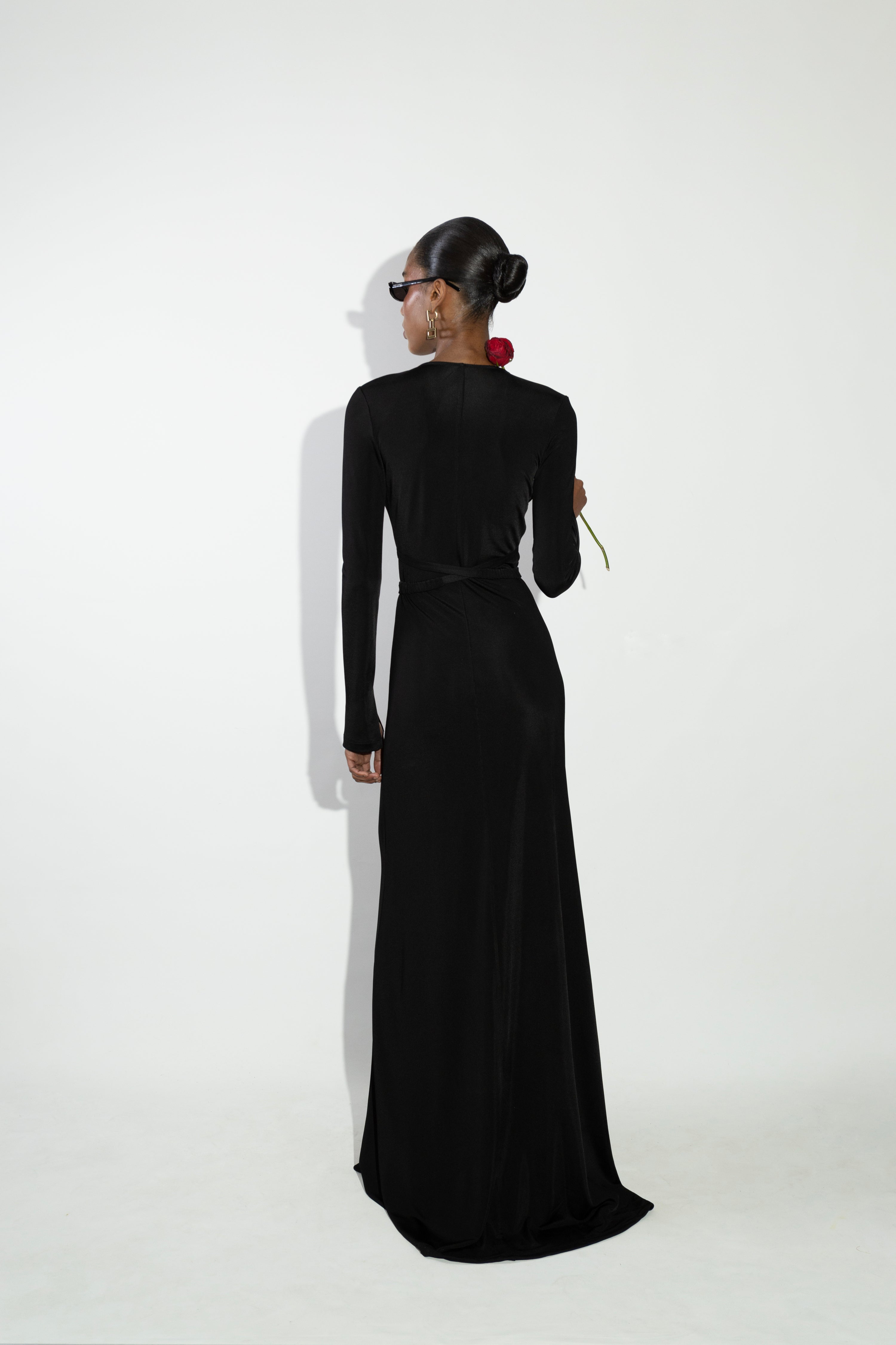 'Aida' Low V-neck buckled detailed jersey dress