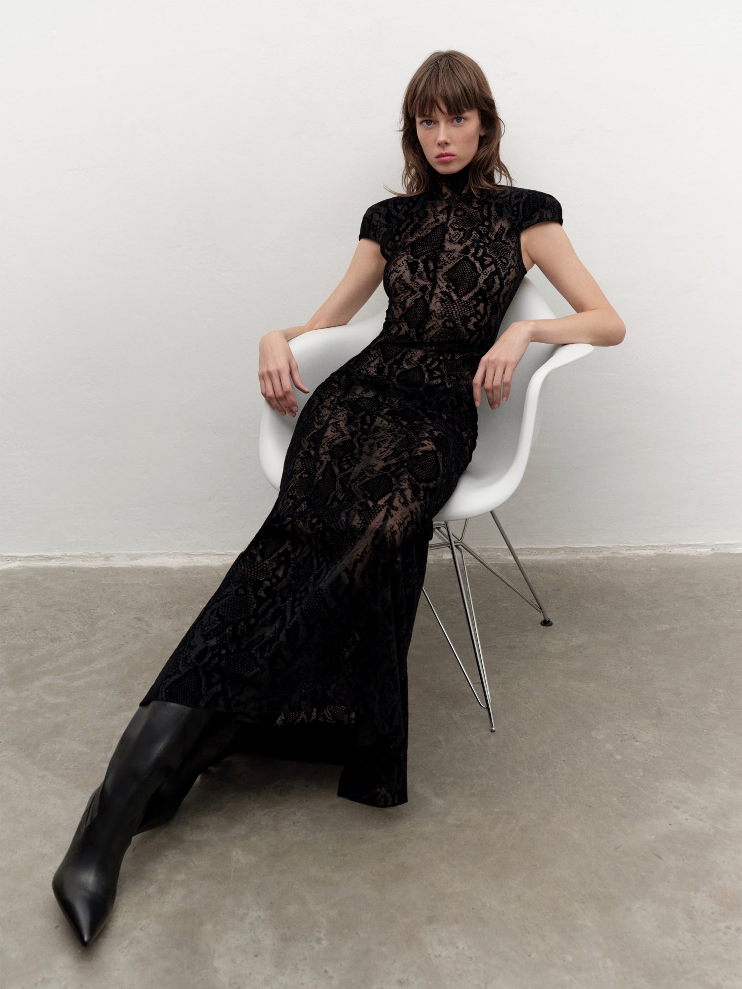Structured-shoulder Snake-print flocked Velvet Maxi Dress in Black