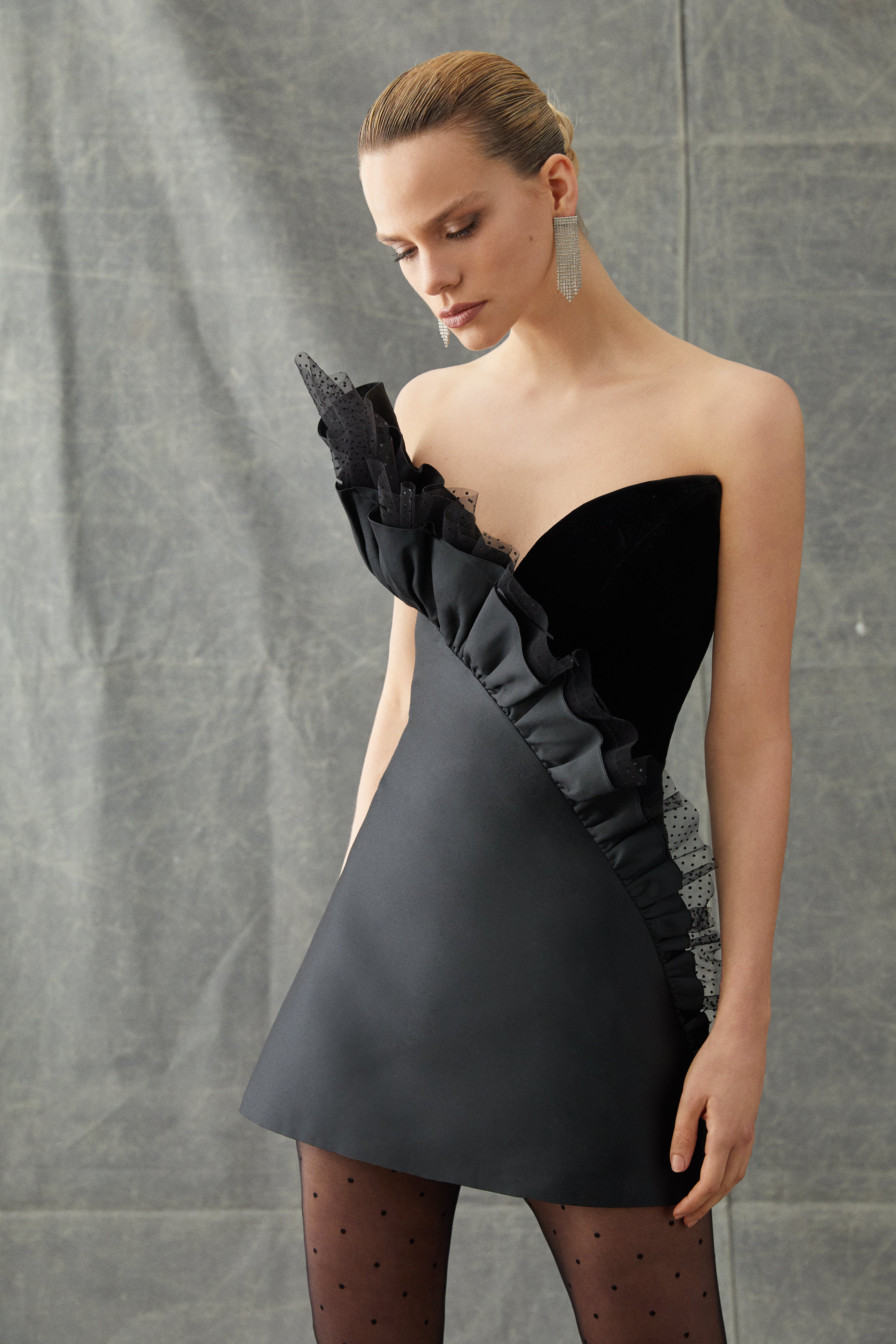 Black Asymmetric Ruffled Tulle Strapless Mini Dress