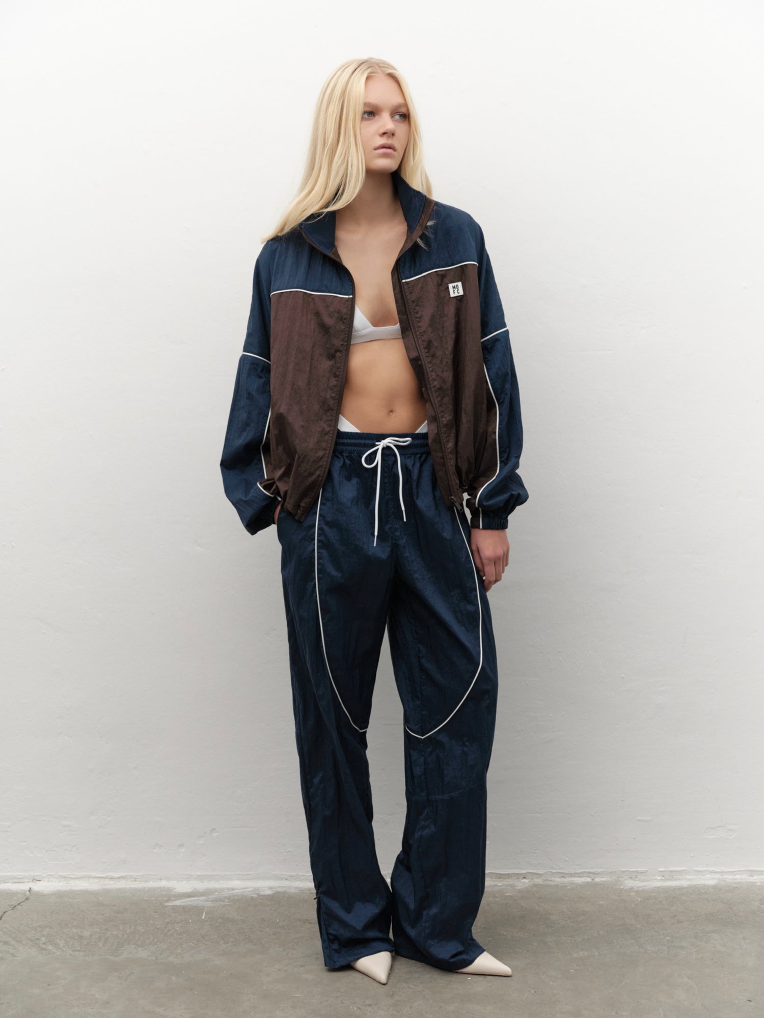 Unisex Retro-inspired Nylon Zip-up Jacket in Navy-Brown